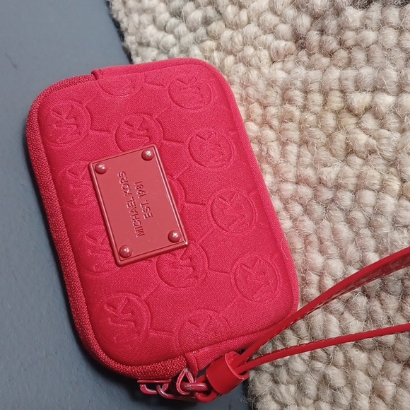 Michael Kors  little  wallet - Picture 1 of 11